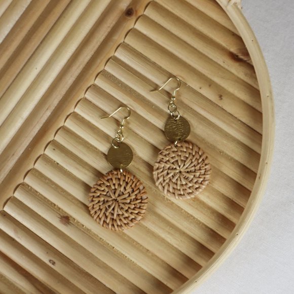 Rattan circle dangles - Picture 2 of 3